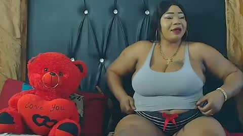 Snapshot of humongoustitss500929 chatting on November 2025 06:59:02 AM humongoustitss500929 online show from November 2025 06:59:02 AM