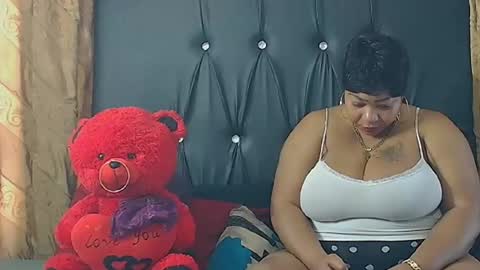 Snapshot of humongoustitss500929 chatting on November 2025 08:14:02 AM humongoustitss500929 online show from November 2025 08:14:02 AM