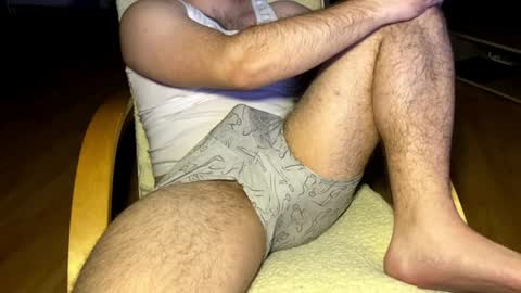 Snapshot of hundick_69 chatting on April 2026 09:23:02 PM hundick_69 online show from April 2026 09:23:02 PM