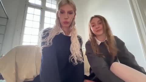 Alice help me reach 100 likes  online show from April 2026 02:25:01 PM