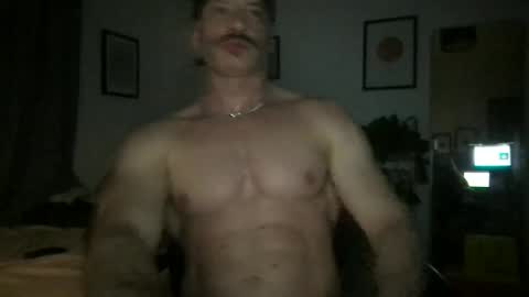 MuscleHungBrit online show from December 2024 09:33:01 PM