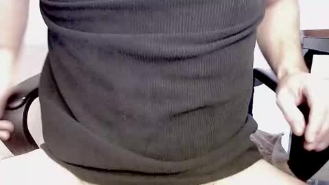 hungnuncutboy online show from February 2025 05:29:02 PM