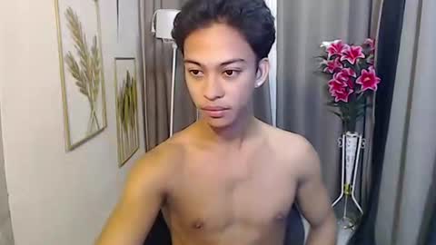 Snapshot of hunk_edward chatting on May 2026 06:54:02 AM hunk_edward online show from May 2026 06:54:02 AM