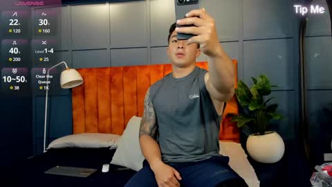 hunk_ryan online show from February 2025 12:17:01 PM