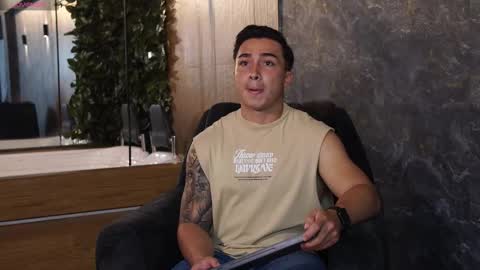 hunk_ryan online show from November 2025 12:53:01 PM