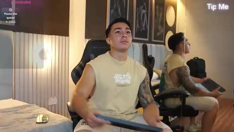 hunk_ryan online show from January 2026 05:27:02 PM