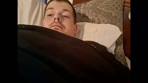 huntdog1221 online show from May 2026 12:08:01 AM