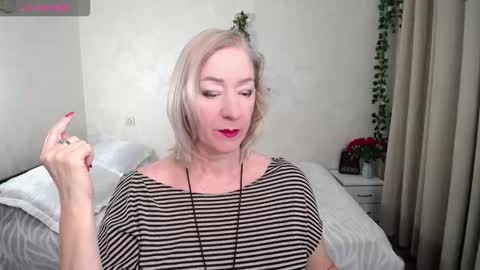 Irena online show from November 2025 10:35:01 PM