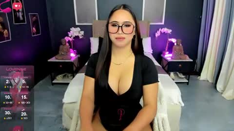 HELLO HANNAH IS BACK online show from August 2026 06:01:02 AM