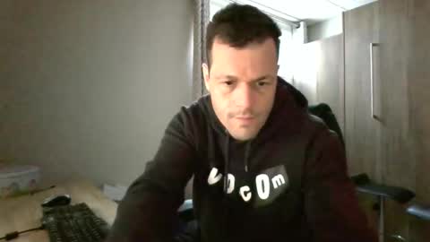 hurley7890 online show from April 2026 12:25:01 PM