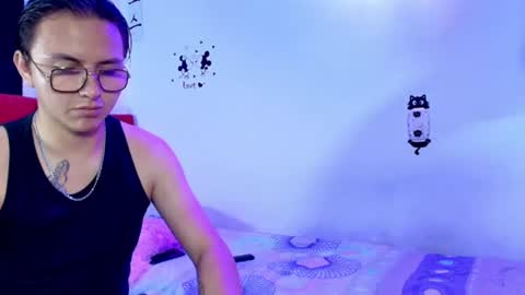 Snapshot of husbands_horny chatting on July 2026 10:29:02 AM husbands_horny online show from July 2026 10:29:02 AM