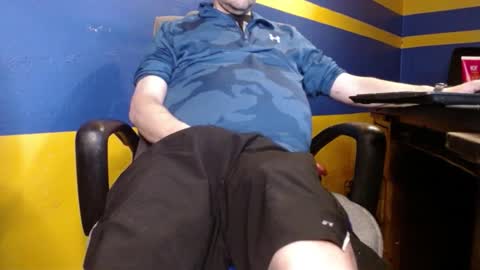 Snapshot of huskyguy chatting on January 2025 04:54:01 AM Huskyguy online show from January 2025 04:54:01 AM