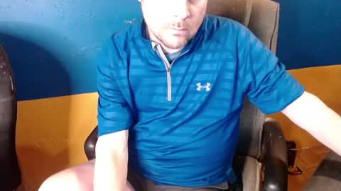 Snapshot of huskyguy chatting on January 2025 05:03:02 AM Huskyguy online show from January 2025 05:03:02 AM