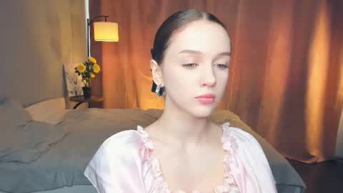 Snapshot of hwadwellingham chatting on June 2026 07:50:02 AM Lily online show from June 2026 07:50:02 AM
