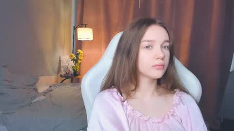 Snapshot of hwadwellingham chatting on July 2026 07:04:02 AM Lily online show from July 2026 07:04:02 AM