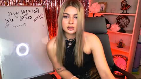 hyileyclark online show from April 2026 09:51:02 AM