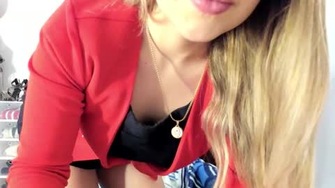 Hyun Joo online show from October 2025 09:06:01 PM