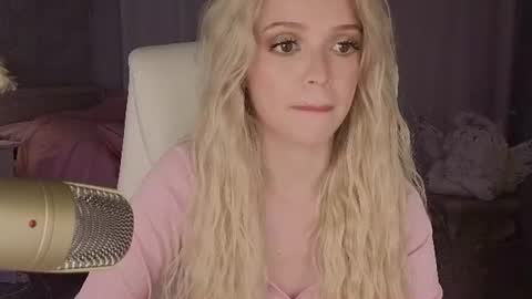 Joselle online show from July 2026 09:47:01 PM