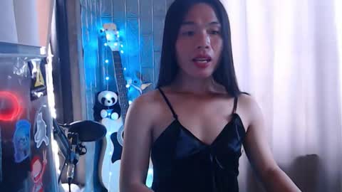 Kim online show from November 2025 05:07:02 AM