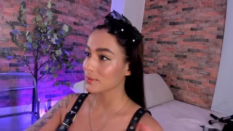 Lucy online show from December 2024 05:07:02 AM