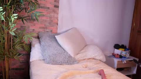 Lucy online show from February 2025 09:31:01 AM