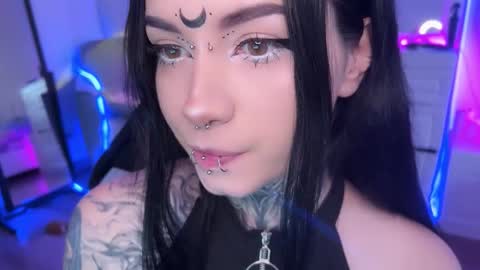 Snapshot of i_died_again chatting on October 2025 12:26:02 PM Asya online show from October 2025 12:26:02 PM