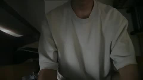 Snapshot of i_dont_know_name_what chatting on November 2025 06:23:01 AM skinny asian boy online show from November 2025 06:23:01 AM