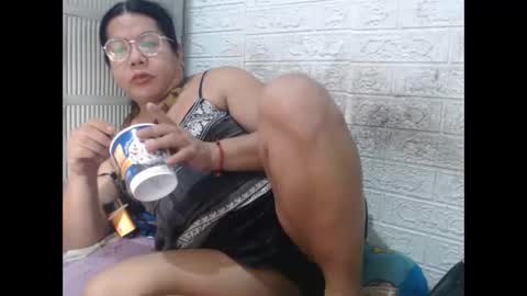 Snapshot of i_drain_u_bitch chatting on April 2026 11:46:02 AM jamaeca online show from April 2026 11:46:02 AM
