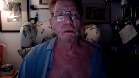 ImYourBitch online show from September 2025 07:32:02 AM