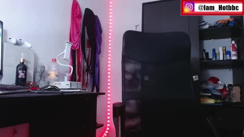 Mr H Independent model online show from February 2025 05:40:01 AM