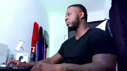 Mr H Independent model online show from September 2025 01:06:01 AM