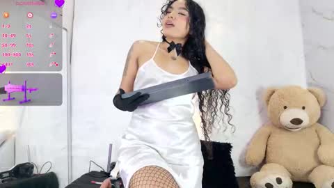 iam_lilo online show from September 2025 11:10:01 PM