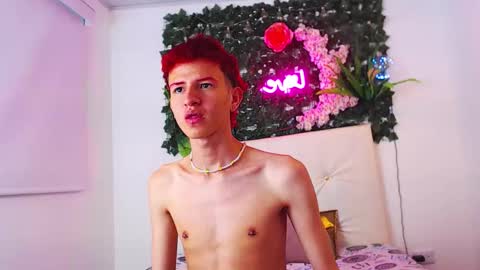 iam_lukas__ online show from October 2025 04:24:02 AM