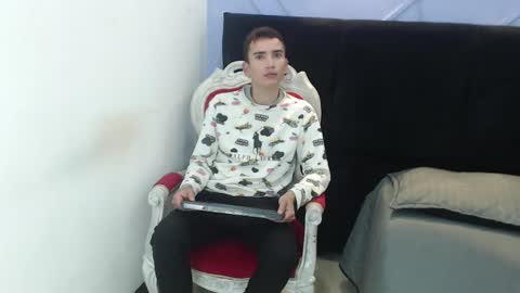 Iam Smith  online show from January 2026 12:20:01 PM