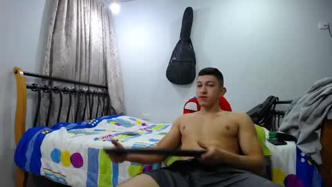 iam_yourbabyprincess_xd online show from December 2024 04:32:01 AM