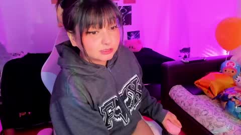 Zoe 3 online show from March 2026 02:04:02 AM