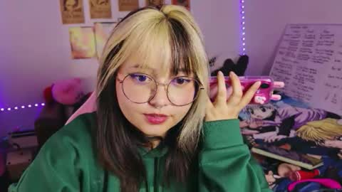 Zoe 3 online show from April 2026 01:21:01 AM