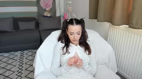 Baby Gal online show from April 2026 07:00:01 AM