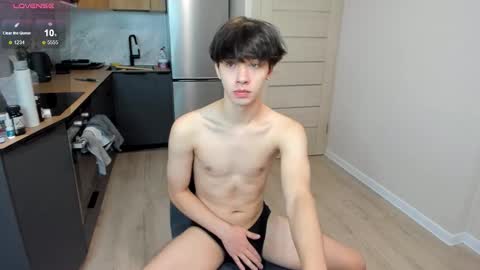 Cassie  STREAMS HERE EVERYDAY online show from October 2025 02:34:01 PM