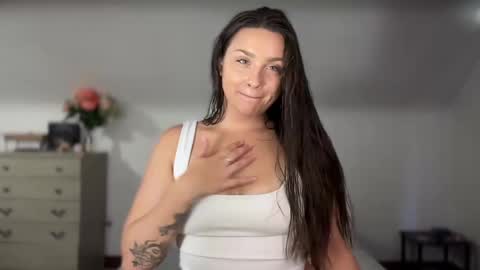 Snapshot of iamcrystalann chatting on September 2025 04:56:01 PM Crystal online show from September 2025 04:56:01 PM