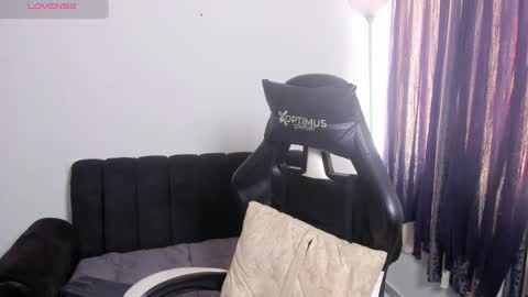 Dylan  independent model  online show from March 2026 04:53:02 PM