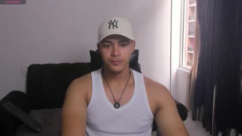 Dylan  independent model  online show from March 2026 02:43:01 PM