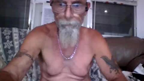 Snapshot of iamgoat_69 chatting on May 2026 06:09:01 AM Goat Lulu Elektra online show from May 2026 06:09:01 AM