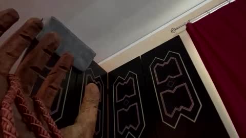 iamhereandnow online show from January 2026 01:37:02 PM