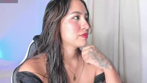 Lara online show from April 2026 02:13:02 PM