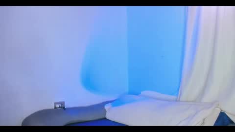 Lara online show from May 2026 04:01:02 PM