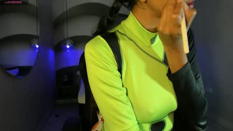 Snapshot of iamnayuta chatting on March 2025 08:10:02 PM Nayuta online show from March 2025 08:10:02 PM