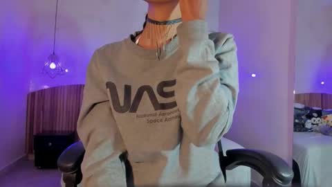 Nayuta online show from November 2025 07:52:02 PM