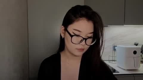 iamyuki_ online show from December 2025 10:22:02 AM