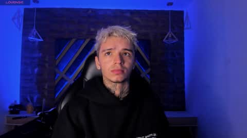 IAN CASTILLO online show from March 2026 11:17:02 AM